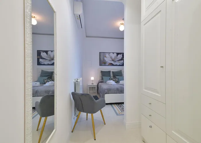 Trinita 4*